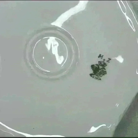 MZ Austria Hand Painted Footed Hexagon Trinket Box - Picture 6 of 13